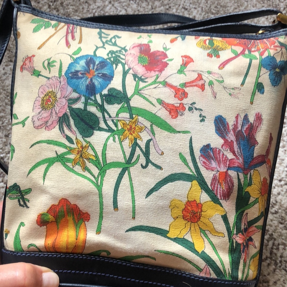 Gucci authentic vintage canvas with blue leather crossbody - Picture 3 of 15